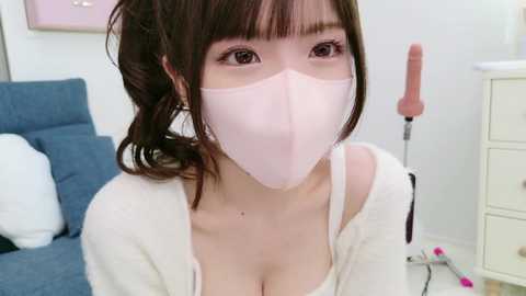 Media: _minami_ Stripchat 2024-10-13 03:46:00