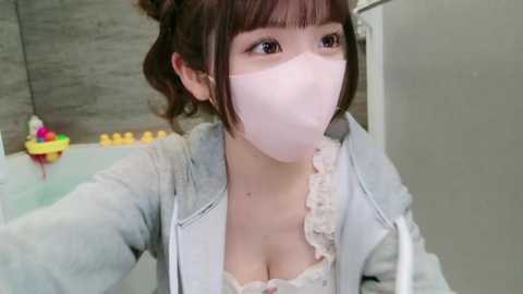 Media: _minami_ Stripchat 2024-10-13 13:05:00