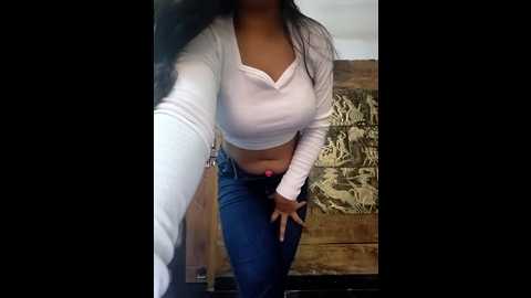 Media: anamika_24 Stripchat 2024-10-13 03:33:00