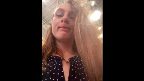 Media: dina_tease Stripchat 2024-10-13 10:35:00