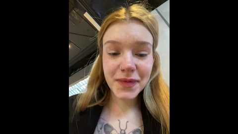 Media: honey___hot Stripchat 2024-10-13 14:05:00