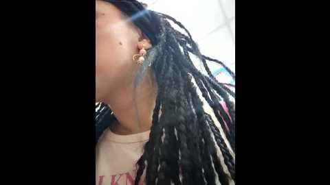 Media: izabella_bella Stripchat 2024-10-13 08:46:00