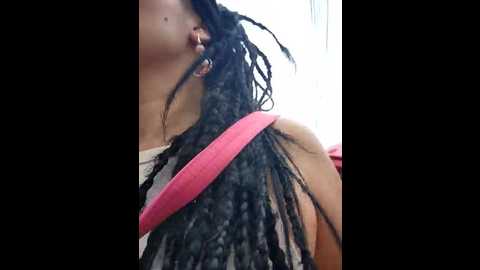 Media: izabella_bella Stripchat 2024-10-13 08:53:00
