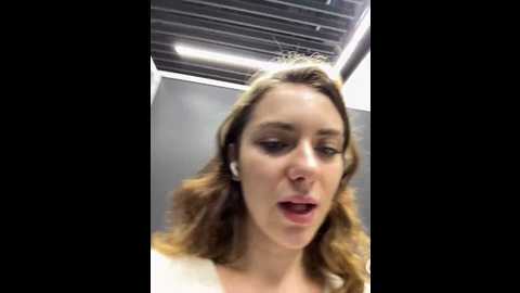 Media: mariid Stripchat 2024-10-13 07:25:00