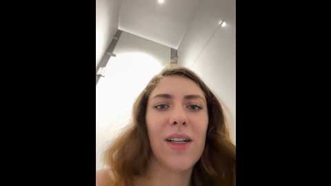 Media: mariid Stripchat 2024-10-13 11:40:00