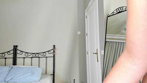 Media: mazekyn Stripchat 2024-10-13 15:05:00