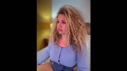 Media: miamellycious Stripchat 2024-10-13 09:08:00