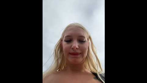 Media: milkyy_wway Stripchat 2024-10-13 07:40:00