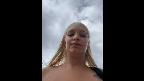 Media: milkyy_wway Stripchat 2024-10-13 08:24:00