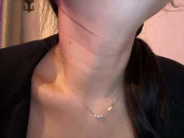 riri__oo @ stripchat on 20241013