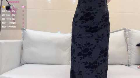 Media: ruoling_19 Stripchat 2024-10-13 19:43:00