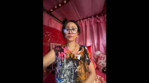 Media: sweetieme Stripchat 2024-10-13 06:52:00