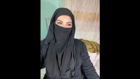 Media: zeynep_lahsen Stripchat 2024-10-13 12:02:00