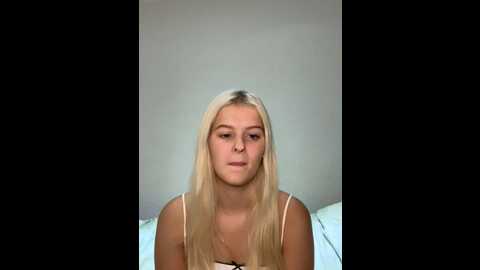 Media: allylove03 Stripchat 2024-10-14 06:35:00