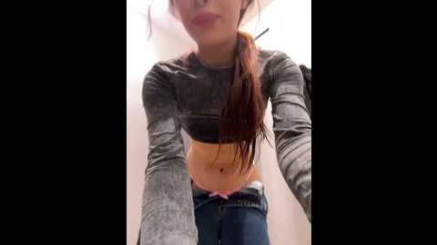 Media: cherry____pie Stripchat 2024-10-14 14:40:00