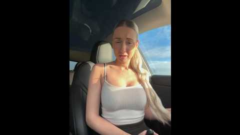 Media: cutieemy Stripchat 2024-10-14 15:03:00