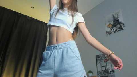 Media: georginacurvin Stripchat 2024-10-14 17:04:00