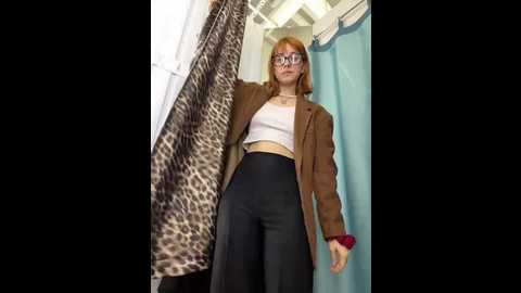 Media: lexy__fox Stripchat 2024-10-14 11:23:00