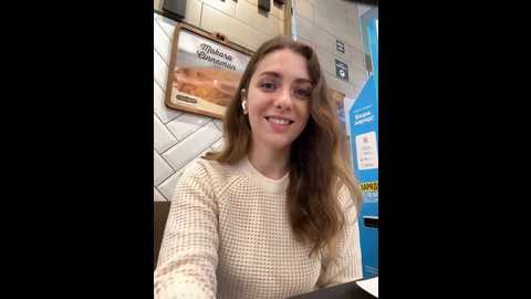 Media: mariid Stripchat 2024-10-14 07:42:00