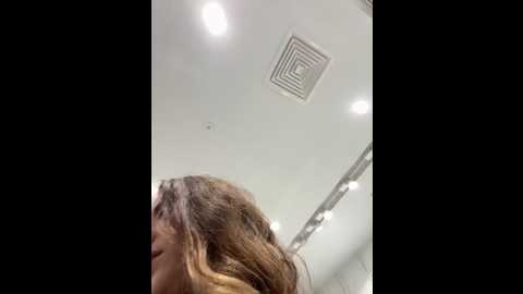 Media: mariid Stripchat 2024-10-14 08:03:00
