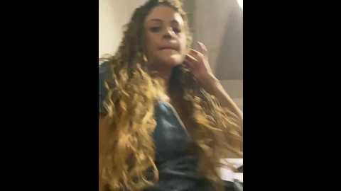 Media: alana15 Stripchat 2024-10-15 22:36:00