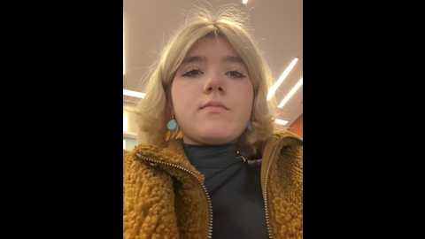 Media: baby__naughty Stripchat 2024-10-15 15:18:00