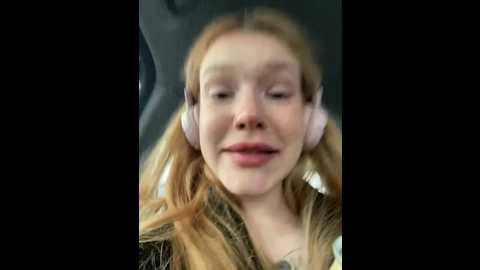 Media: honey___hot Stripchat 2024-10-15 13:20:00