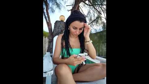 Media: izabella_bella Stripchat 2024-10-15 08:30:00