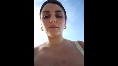 Media: izabella_bella Stripchat 2024-10-15 09:06:00