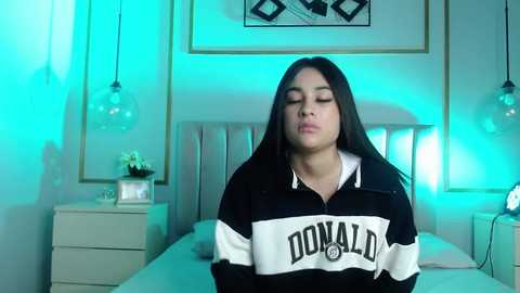 Media: jasmine_lander Stripchat 2024-10-15 01:41:00