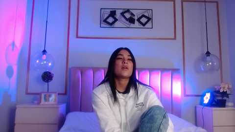 Media: jasmine_lander Stripchat 2024-10-15 21:02:00