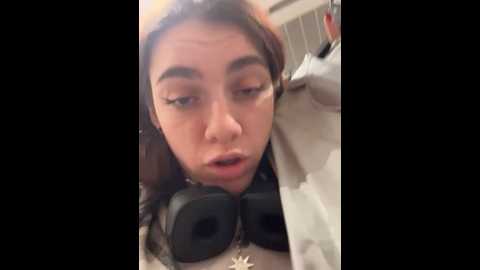 Media: lily__belle Stripchat 2024-10-15 17:56:00