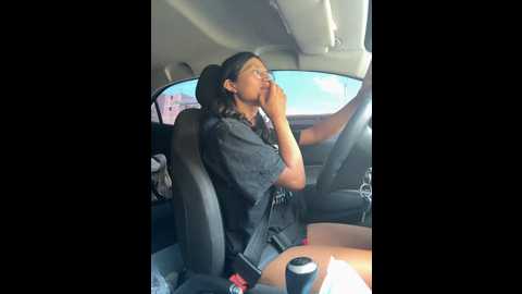 Media: sexi_noemi Stripchat 2024-10-15 15:32:00