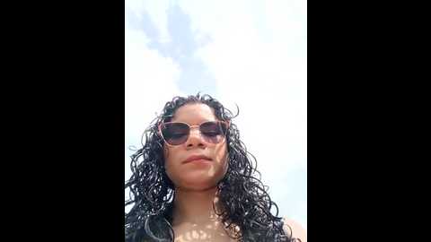 Media: simone_miller Stripchat 2024-10-15 14:18:00