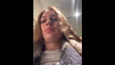 Media: sweet___emily Stripchat 2024-10-15 17:22:00
