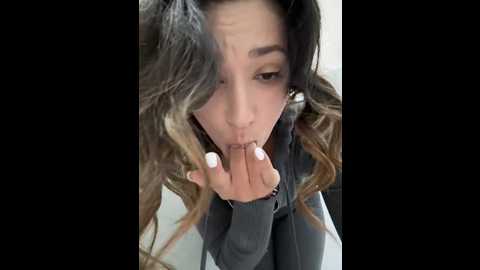 Media: _miaqueen_ Stripchat 2024-10-16 21:04:00