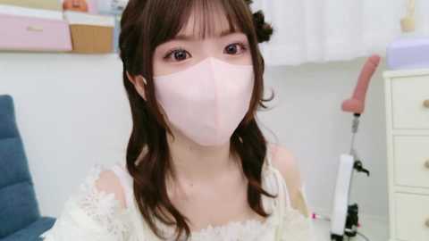 Media: _minami_ Stripchat 2024-10-16 12:40:00