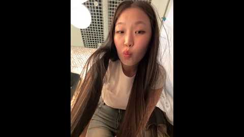 Media: aiko_yumi Stripchat 2024-10-16 18:24:00