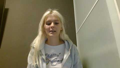 Media: allylove03 Stripchat 2024-10-16 06:40:00