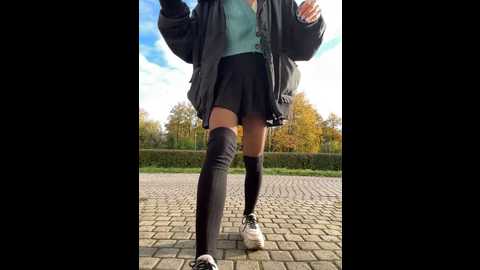 Media: bigbabykiki Stripchat 2024-10-16 07:20:00