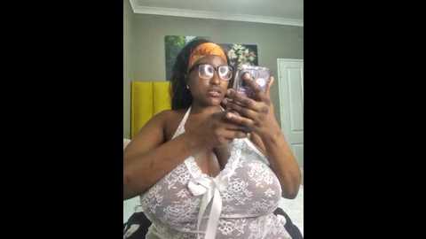 Media: bustygoddess32 Stripchat 2024-10-16 03:38:00
