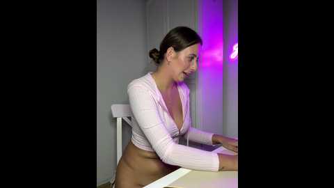 Media: hii_lolla Stripchat 2024-10-16 19:05:00