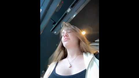 holly_molii @ stripchat on 20241016