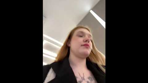 Media: honey___hot Stripchat 2024-10-16 12:30:00