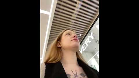 Media: honey___hot Stripchat 2024-10-16 13:52:00