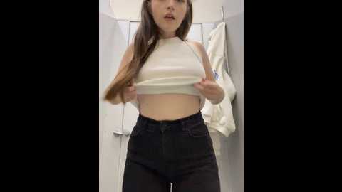 Media: jessi_meow Stripchat 2024-10-16 13:21:00