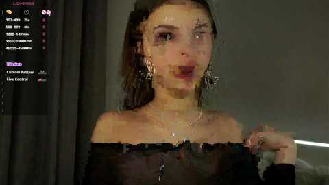Media: karinbates Stripchat 2024-10-16 15:05:00