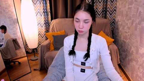 millibrown_ @ stripchat on 20241016
