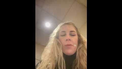 Media: mommmyyummy Stripchat 2024-10-16 10:31:00