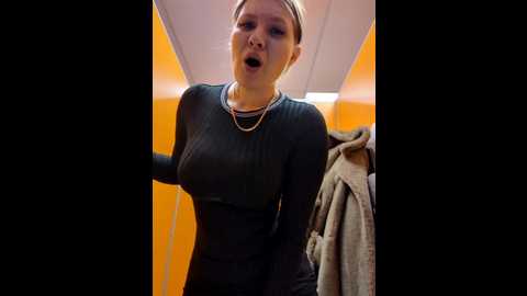 Media: morphine_666 Stripchat 2024-10-16 08:32:00